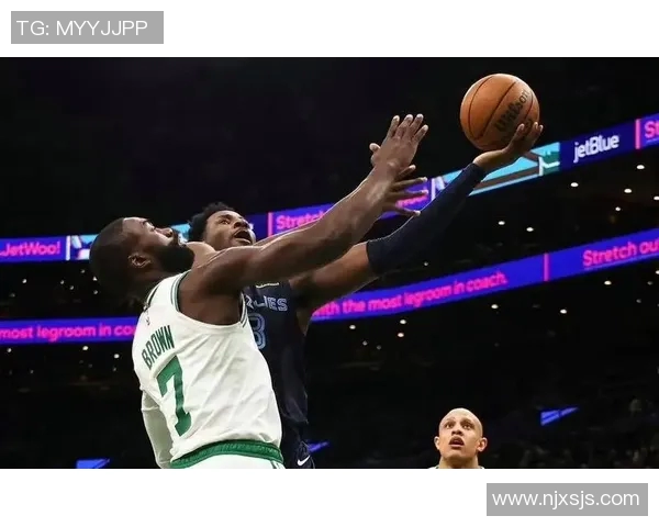 贝恩砍下21分小皮彭贡献16分10板灰熊轻取爵士莫兰特缺阵仍展现强大实力